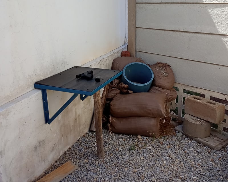 Unloading bay at gate